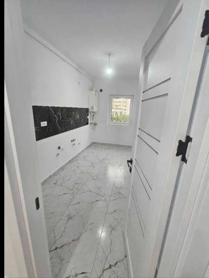 Apartament cu 2 camere decomandat în Titan