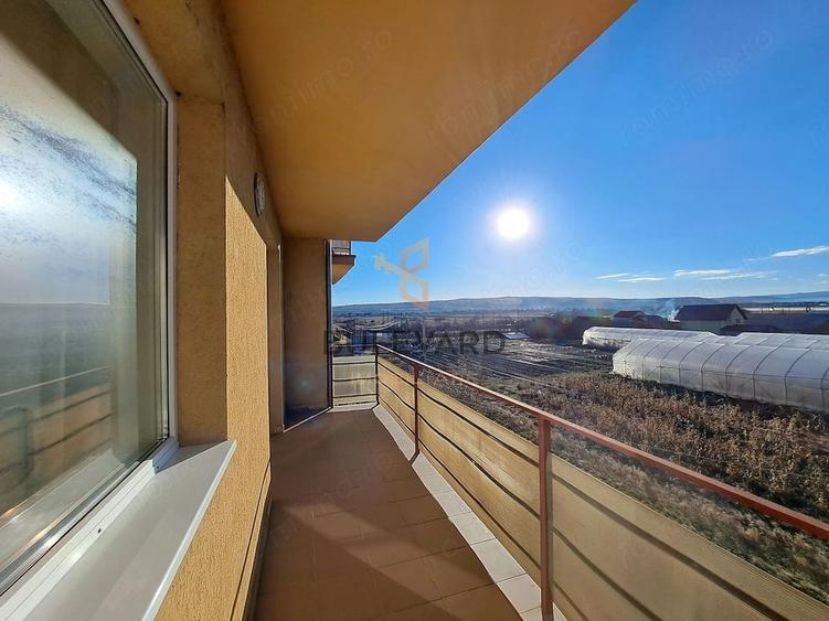 Apartament cu 3 camere semidecomandat în Apahida