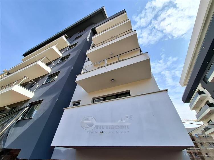 Apartament cu 3 camere decomandat în Galata