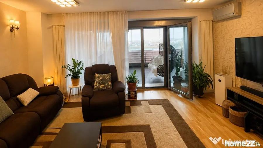 Apartament cu 4 camere decomandat în Băneasa