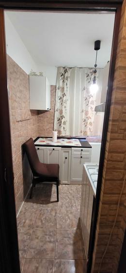 Vand apartament in cartier Trivale, complex2 langa gradinita si Sc nr 13 etajul 3, 45m2,loc de parcareanul 1977, - 4