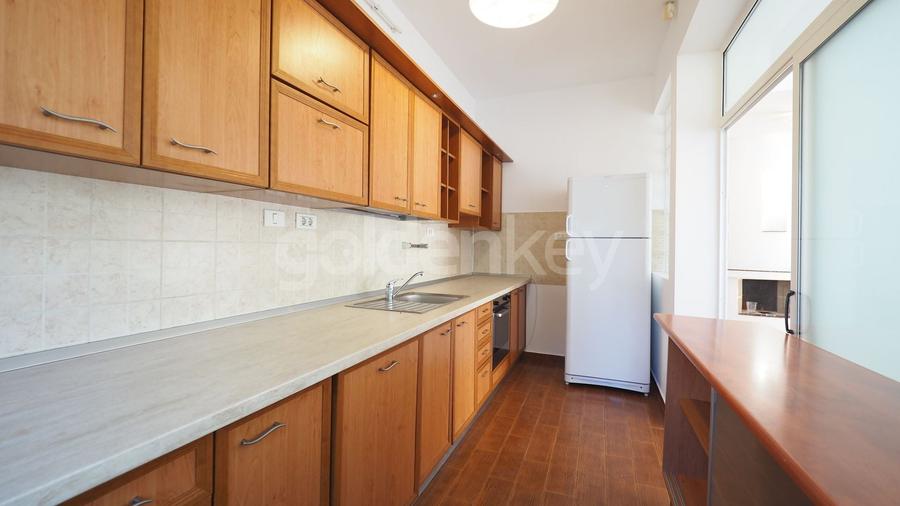 Vila cu 6-7 camere si gradina generoasa - 6