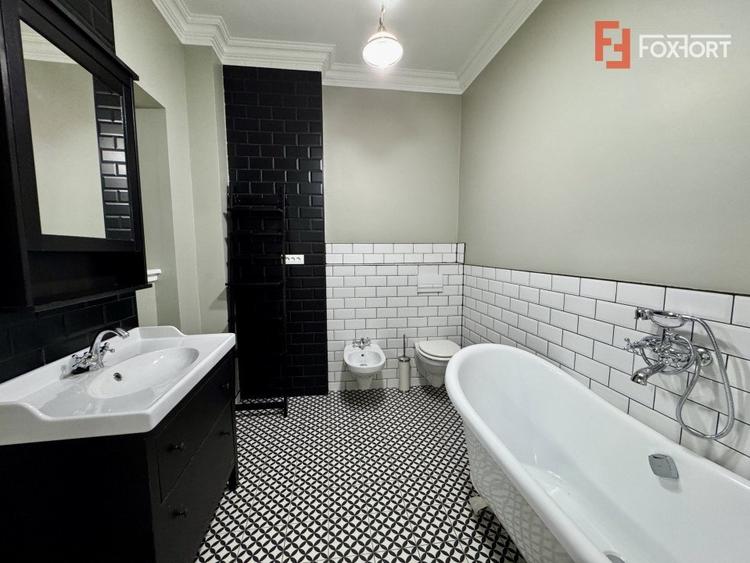 Apartament deosebit, 3 camere, zona Central – Bld. C.D. Loga - 20