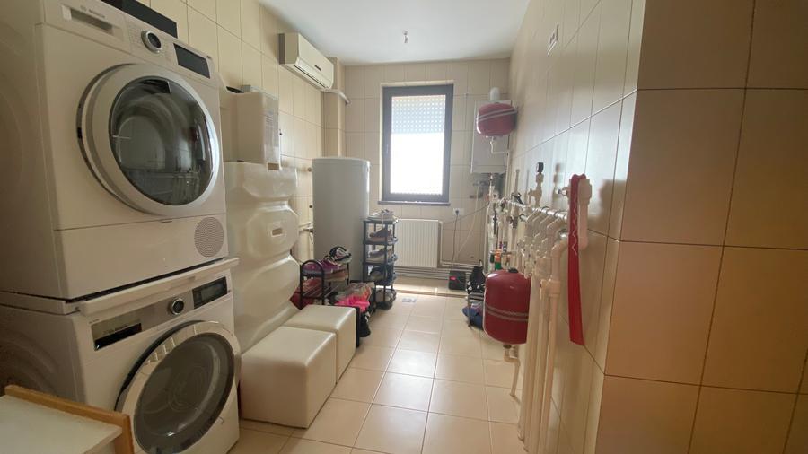 Se vinde URGENT Vila 6 camere Otopeni zona 23 August - 20