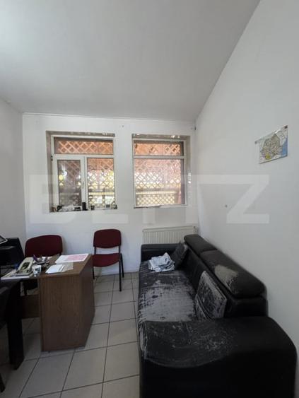 Spatiu comercial 121 mp, vitrina, 1 Mai - 4