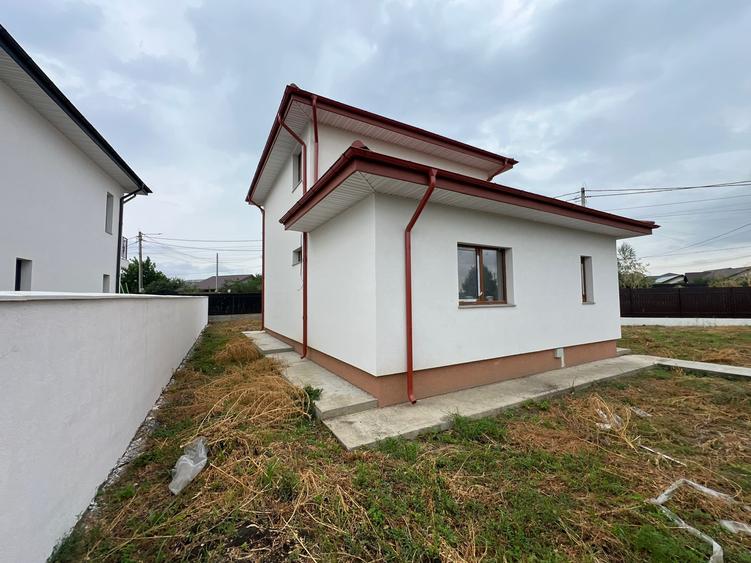 Vilă superbă în Miroslava, 105 mp, Teren generos + parcare + terasă - 2