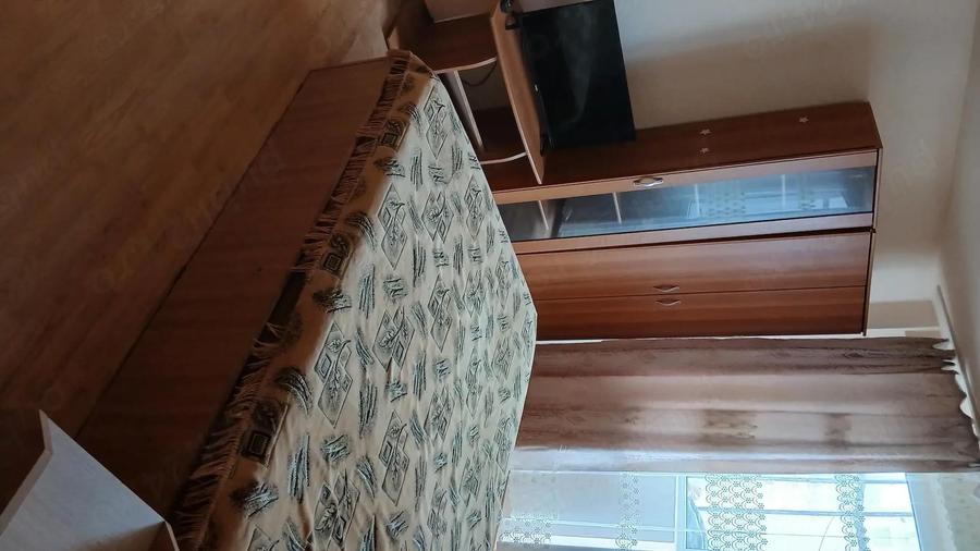 Inchiriez apartament - 3