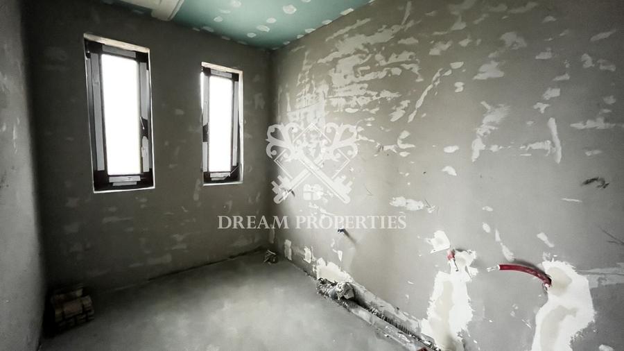 Casa de vanzare 120 mp, 4 camere,3 bai, teren 350 mp, DEZMIR - 10