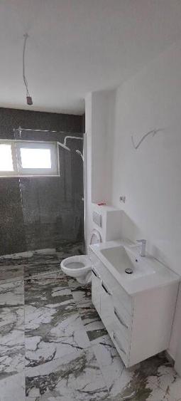 Garsoniera decomandat - zona Tractorul - 9