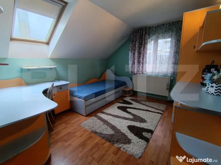 Casa de vanzare, cu 5 camere ?i un teren de 600 mp, zona u - 14