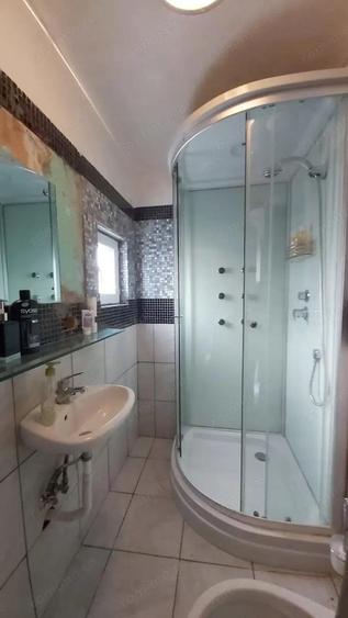 Vanzare casa renovata cu 2 camere, baie si bucatarie si 100 mp teren in proprietate zona Domenii - 9