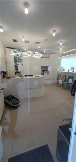 Cladire de birouri cu 6 niveluri in Otopeni - 6