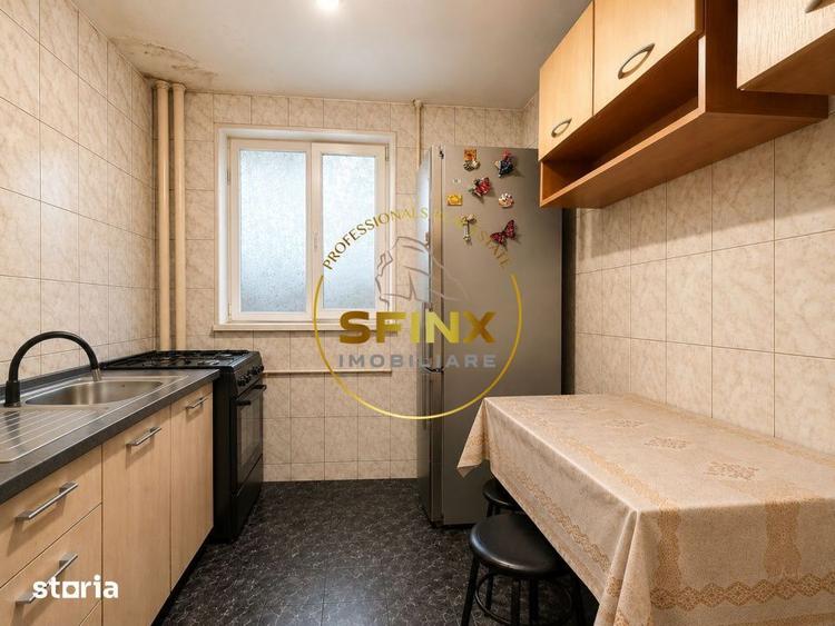 Apartament cu 3 camere semidecomandat, mobilat în Pantelimon