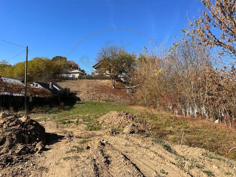 Teren intravilan Pitesti -2 loturi  cu suprafata totala de 1057 mp - Comision 0 - 4