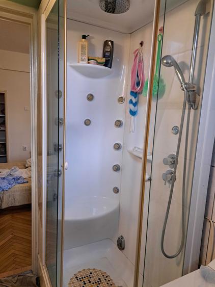 Inchiriez, pe termen lung, apartament cu 2 camere; zona ultracentrala - 3