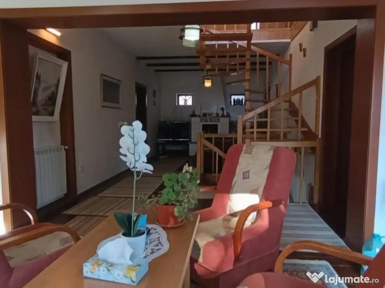 Casa cocheta cu panorama de vis catre mun?ii Bucegi Col?ii morarului - 17