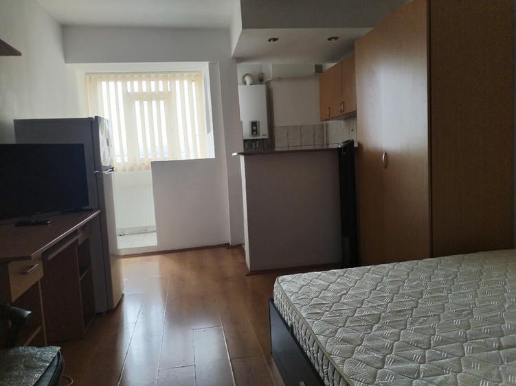 Vând garsoniera în Tudor - 1