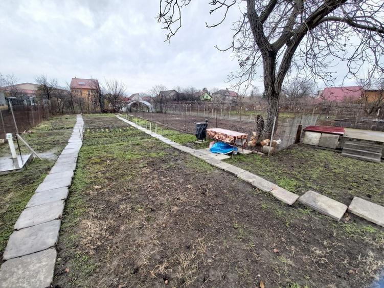 Casa de vanzare cu teren generos - 11