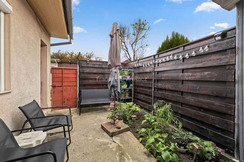 Apartament 2 camere si curte privata de vanzare zona Gradiste