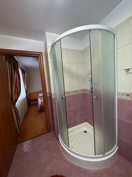 Casă cu 4 camere cu Teren 600 Mp în Central