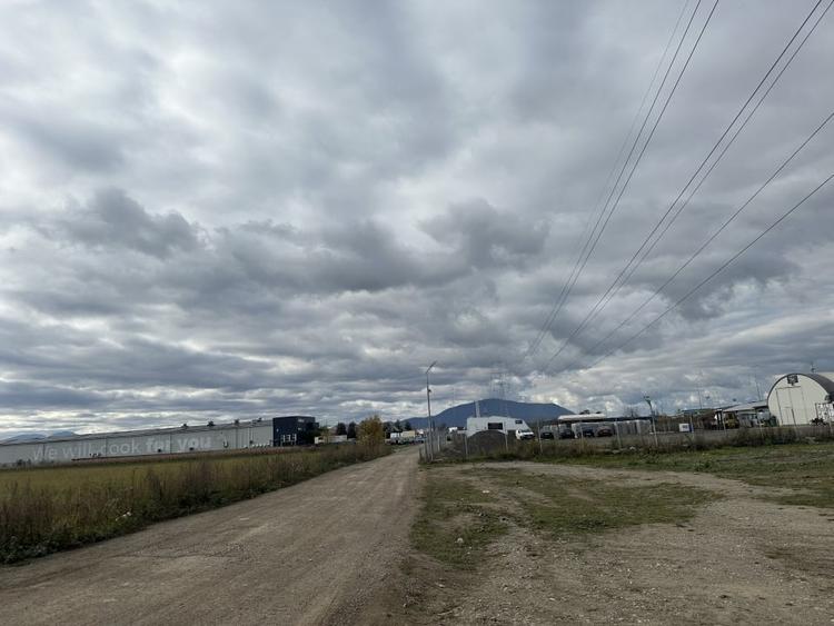 Teren de 3200 mp  zona Stupini - Centura Brasov - 5