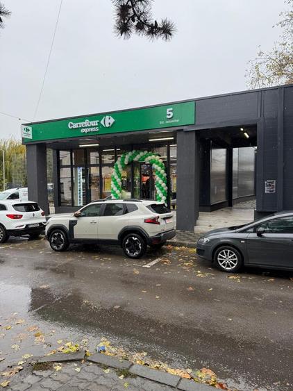 Piata Slobozia, sp. com CARREFOUR DE VANZARE - 1