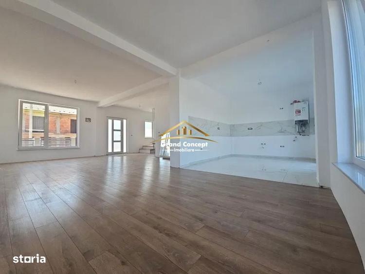 Casa, 4 camere cu Garaj, 164 mp, Valea Lupului , 320.000 Euro 11501 - 12