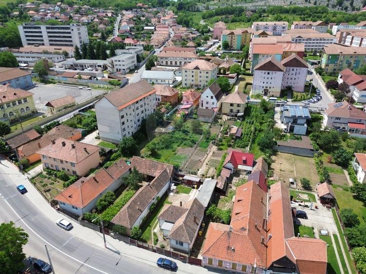 Casa cu potential in zona semicentrala din Medias, Strada Avram Iancu - 17