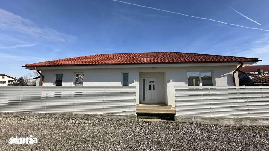 Casă cu 3 camere cu Teren 315 Mp în Crevedia