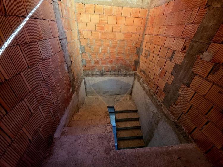 Casă / Vilă cu 5 camere de vânzare - 22