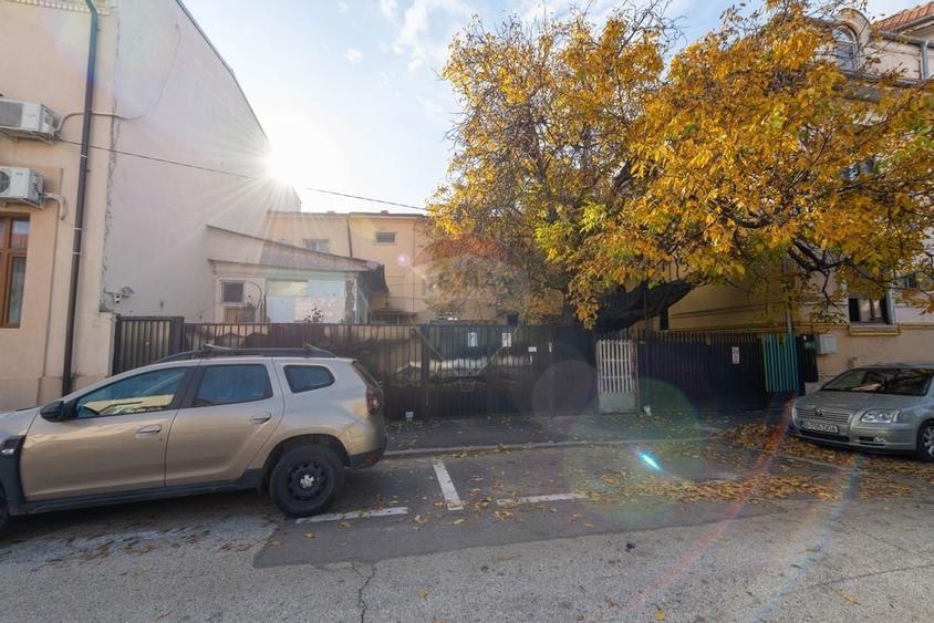 Vila de vanzare in zona P-ta Unirii 140 mp teren - 3