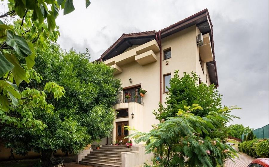 Vila in Damaroaia,aproape de lac,5 dormitoarere cu baie proprie,1000mp teren - 2