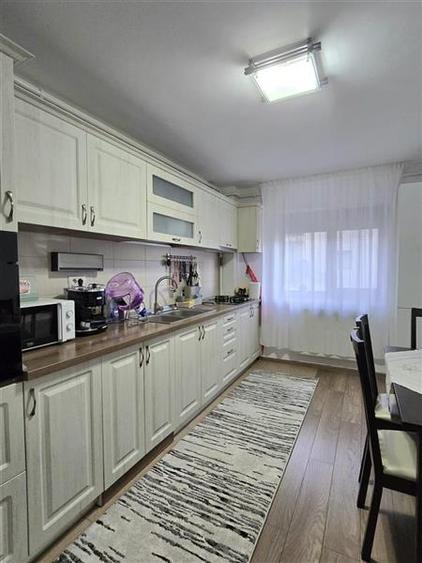 De vanzare || Apartament spatios | 2 camere - Decomandat || Prelungirea Ghencea- - 4