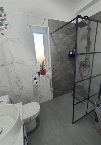 Duplex separat prin C.T - personalizare interioara - acces facil - 6