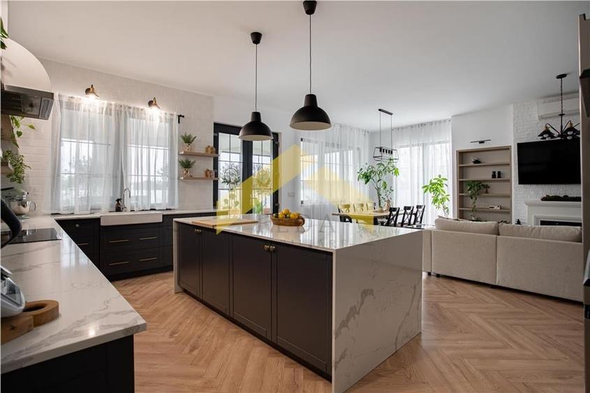 Casa la sol stil Neoclasic modren lux in Mandruloc - 17