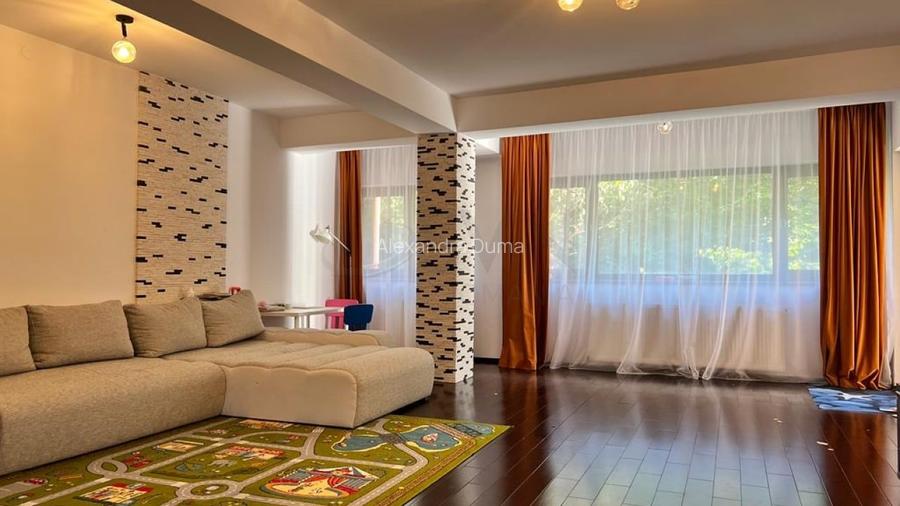 Apartament cu 4 camere decomandat în Băneasa Apartament cu 4 camere decomandat în Băneasa
