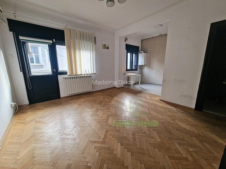 Apartament cu 2 camere semidecomandat în Dorobanți