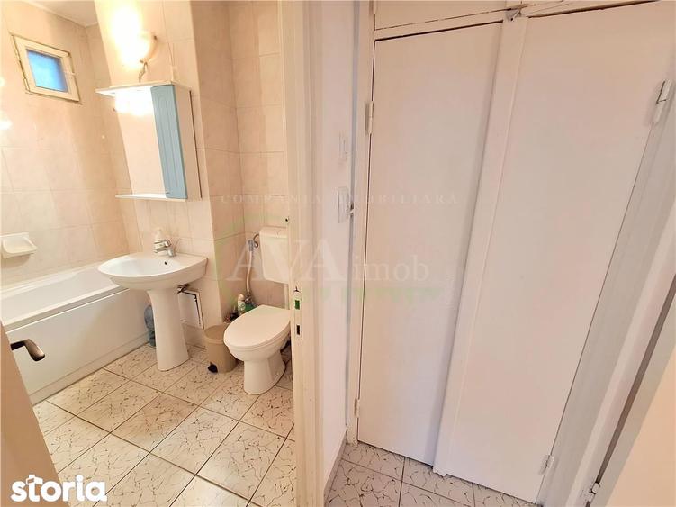 Apartament 2 camere, etaj 2 din 4, nemobilat , cu centrala, Piata Sud - 9