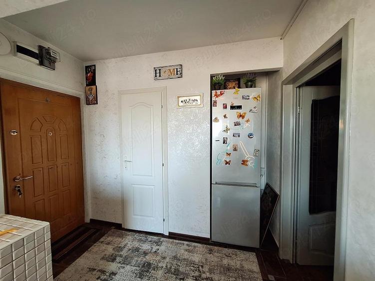 Vand apartament 3 camere decomandat - 5