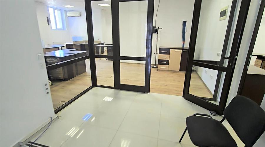 Spatiu de Birouri 180 mp Suceava Zona Metro De Vanzare - 14