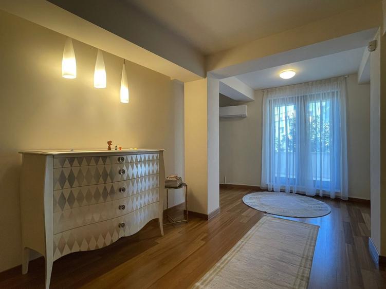 Faleza Nord - Universitate, Vila D+P+2 langa plaja, mobilata si utilata lux - 32