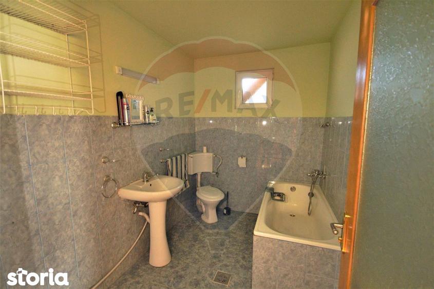 Casa / Vila cu 7 camere de vanzare - 11