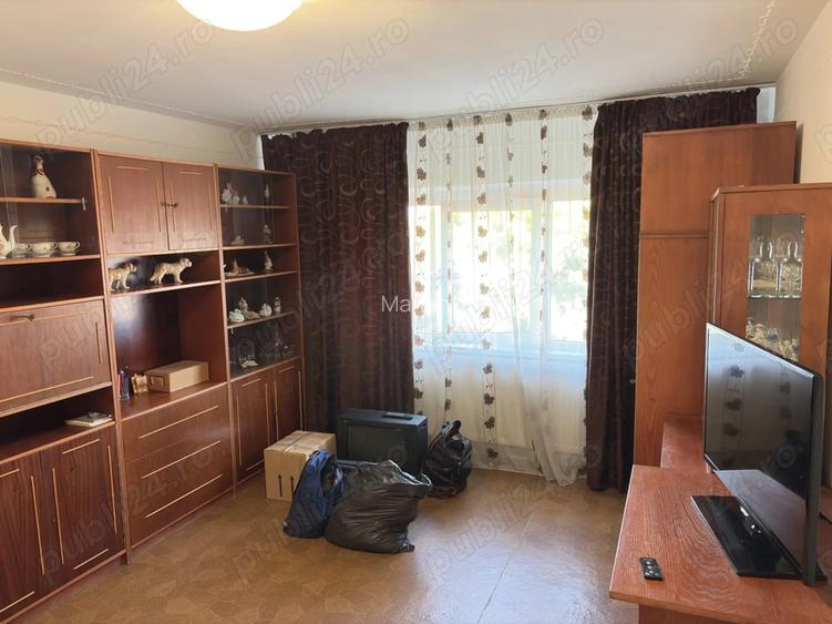 Vand apartament 2 camere decomandat TRIAJ Vand apartament 2 camere decomandat TRIAJ