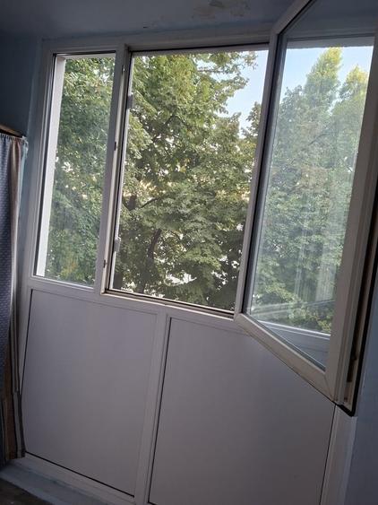Apartament cu 3 camere semidecomandat în Gorjului