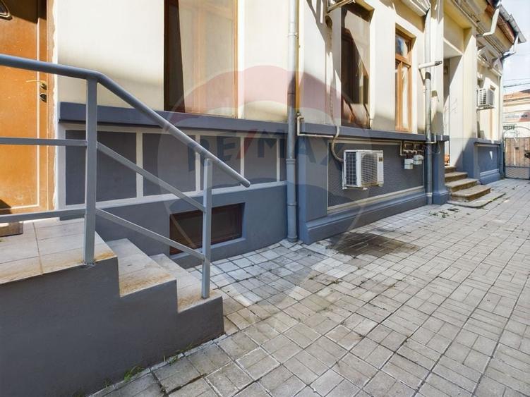 De vanzare Casa Vila BucureștiS+P+M in Sector 1 - 5