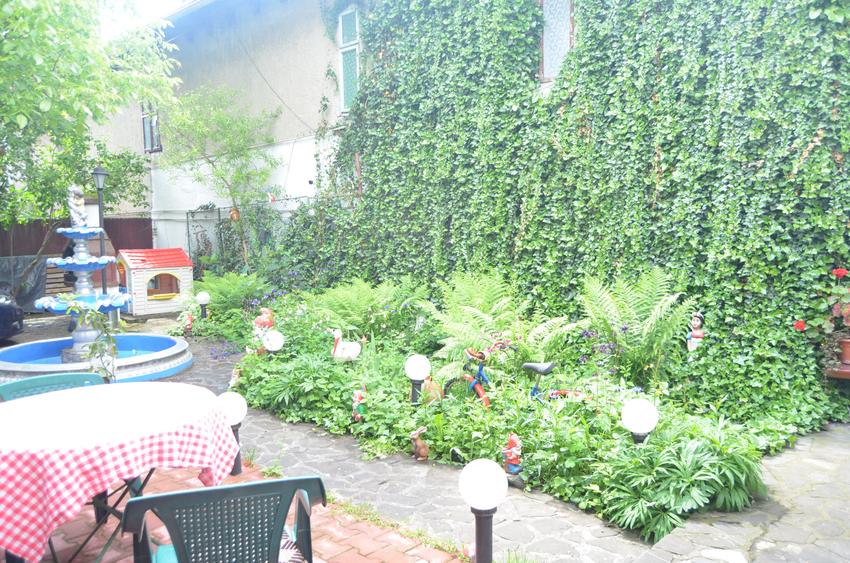 Pensiune 11 camere ,central,Busteni - 1