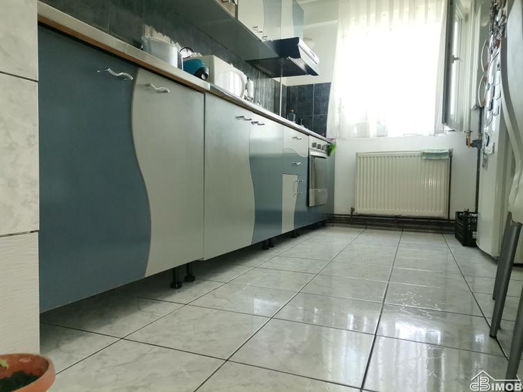 Zona Biomedica, micro 12 - 9