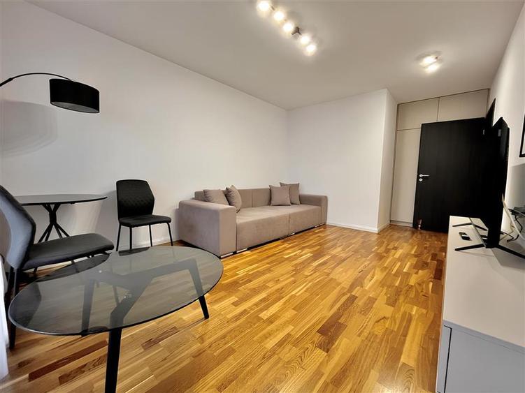 Garsoniera cu Parcare Subterana in Cosmopolit zona Centrala - 3