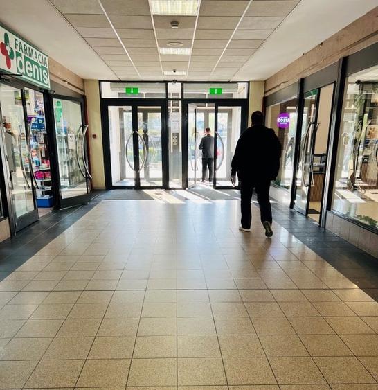 Spatii comerciale de inchiriat World Trade Center - 8