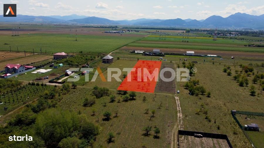 Teren de 2900 mp, în Sânpetru
